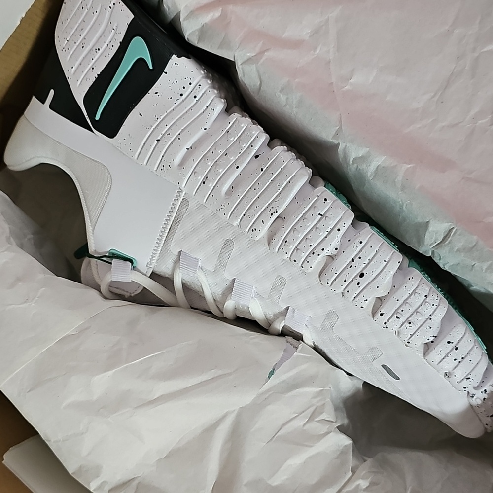 Nike Metcon 5 White, Mint Green, Black NEW in Box! - Picture 4 of 7